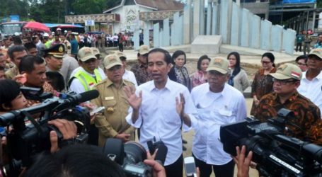 President Jokowi Inaugurates Entikong Cross-border Pos