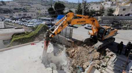 OCHA: 44 Palestinians Made Homeless by Israeli Demolition