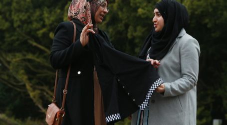 Muslim Mother and Daughter to Be First Hijab Wearing Police Officers in Scotland