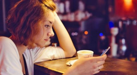 Too Much “Lurking” on Social Media Makes You Miserable : Study