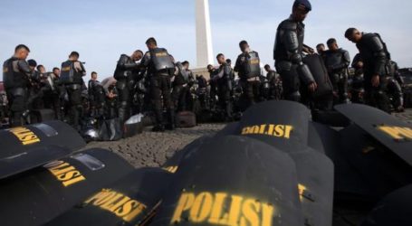 Jakarta Election : Mass Deployment of Police and Military Ahead of Polling