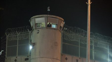 Israeli Forces Attack Inmates at Negev Prison Facility
