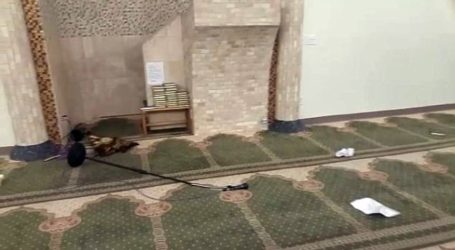 Islamophobic Thug Breaks into Arizona Mosque and Tears up Copies of the Koran