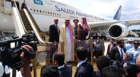 Indonesian Ministers Bid Farewell to King Salman of Saudi Arabia
