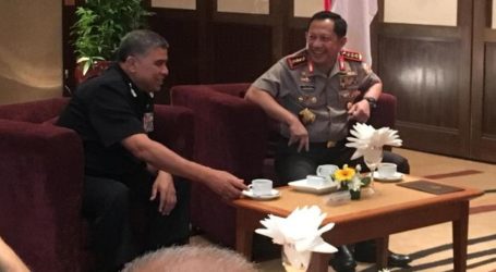 64 Indonesian Police Personnel Receive Awards from Malaysia