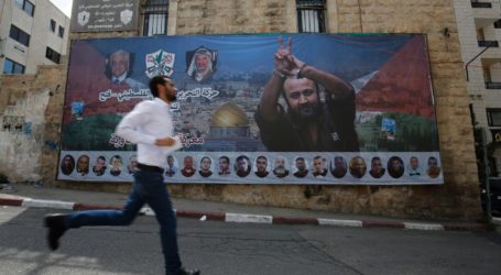 13 Palestinian Prisoners Remain on Hunger Strike Against Detention Without Trial