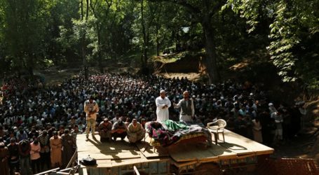 Thousands Attend Funeral of Slain Kashmir Militant Leader