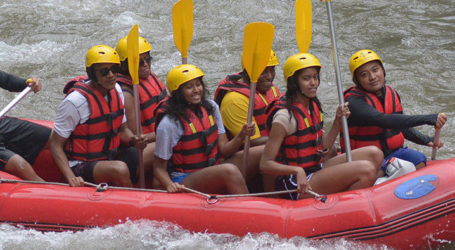 Barack Obama and Family Enjoys Rafting on Ayung River, Bali