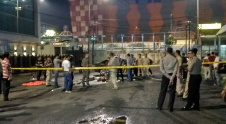 Man Stabs Two Policemen after Isha Prayer