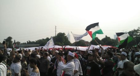 Thousands of Indonesians Hold Protest in Solidarity with Palestine