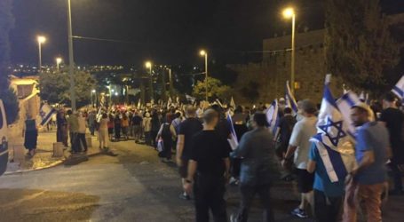 Thousands of Settlers Go On Night March in Old City of Jerusalem