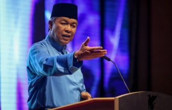 Return of Mahathir As PM Can Be Damaging to Country, Says  Zahid