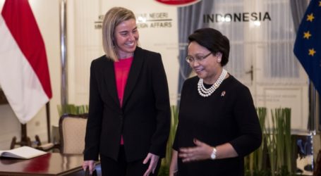 Retno Marsudi Holds Talks with Reynder and Mogherini