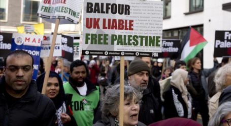 Protest Against Balfour Declaration Held in London