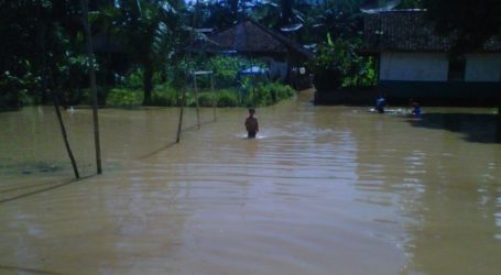 Cyclone Kills 19 on Indonesian Island of Java