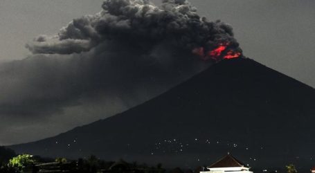 Mount Agung`s Eruption to Cause USD 672 Million Loss to Indonesia