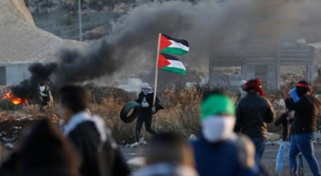 Palestine Red Cresent Treats 44 People in Clashes with Israeli Forces