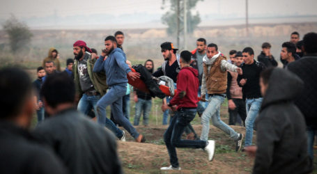 Palestinian Dies of Wounds Sustained during Clashes at Gaza Border