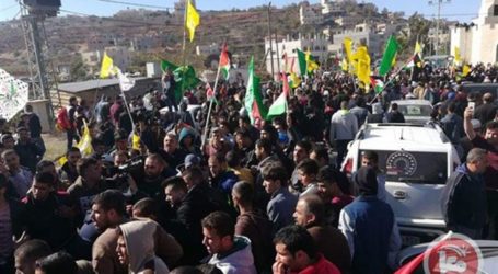 Thousands Participate in Funeral of Palestinian Killed by Israeli Settler