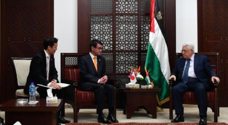 Palestinian Leader, Japan FM Discuss Regional Issues