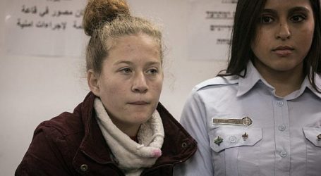 Palestinian Girl Who Faced Israeli Soldiers Remanded for Four Days