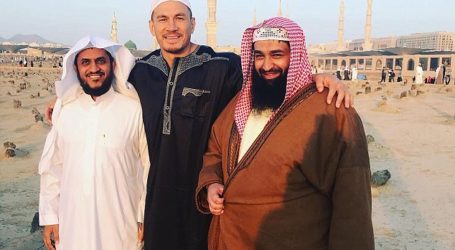 Muslim Rugby Star Leaves for Umrah and Visit Prophets Graves