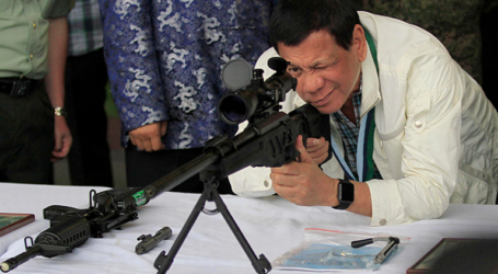 ‘Friendly Country’ Sending 5,000 Rifles, Duterte Says