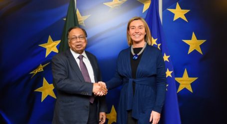 Mogherini Discusses Rohingya Situation with Bangladesh FM