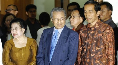 Jokowi to Give Dr M Red Carpet Welcome