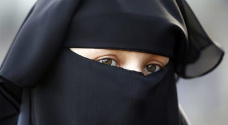 Canada: Muslim Group Wins Stay of Quebec Veil Law