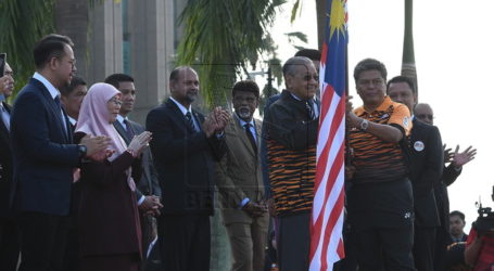 Clinch Top 10 Position, Mahathir Advises Asian Games Contingent