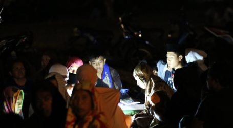 Death Toll from Indonesia Quake Rises to 82, Hundreds Injured