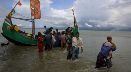 Indonesia Helps Repair Rohingya Refugees’ Boat in Aceh