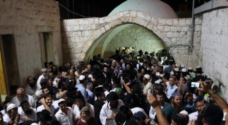 Israeli Forces Raid Prophet Yusuf Tomb in Nablus