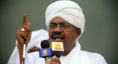 Sudanese President Bans Public Meetings and Protests