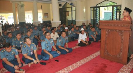 Indonesian Navy Increase Nation Service in Nuzulul Quran Commemoration