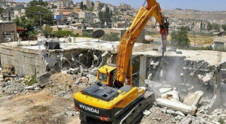 Israel Orders Demolition to Palestinian Buildings in Al-Quds