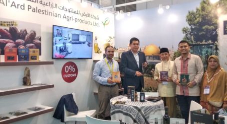 Imaam Yakhsyallah Invites Indonesians to Support Palestinian by Buying its Products