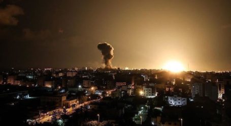 Israeli Aircraft and Artillery Bombard Several Locations in Gaza