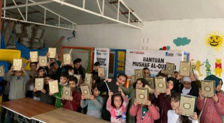 Indonesia Donates Al-Quran Manuscripts for Syrian Children