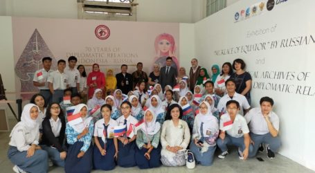 Vladimir Asnimov Gave Special Tour To Students And Teachers In Jakarta