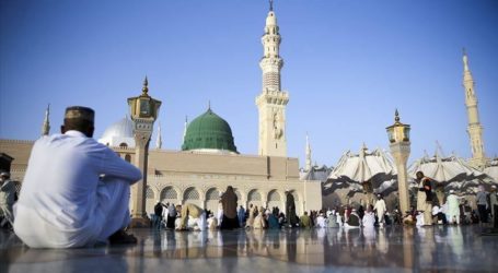 Saudi Arabia Temporarily Suspends Worship Activities in Two Grand Mosques