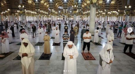 Nabawi Mosque Hold Fajr Prayer in Congregation for First Time