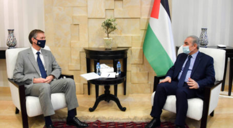 Palestinian PM: Leadership Rejects Israeli Extertion Attempts Related to Clearance Revenues