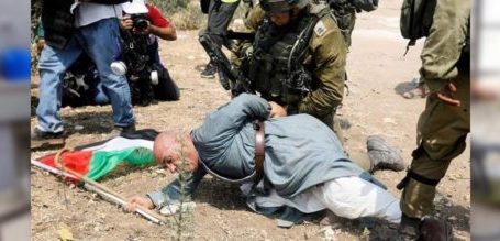 Israeli Forces Attack An Elderly Palestinian in A Peaceful Protests