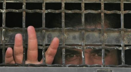Hamas Calls for International Intervention to Save Palestinian Prisoners from Covid-19