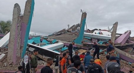 3 Died, 2,000 Fled on West Sulawesi’s Earthquake