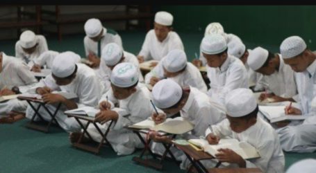 Indonesian Government to Strengthen Education in Islamic Boarding School