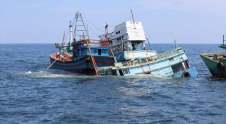 Indonesia Sinks Two Malaysian Vessels of Illegal Fishing