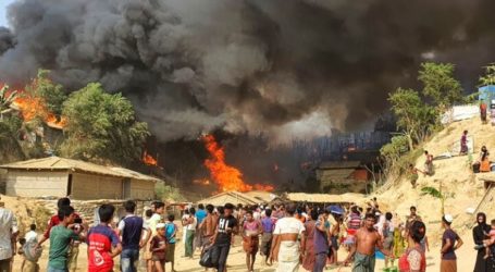 A Market in Rohingya Camp Burns Down, Three Dies